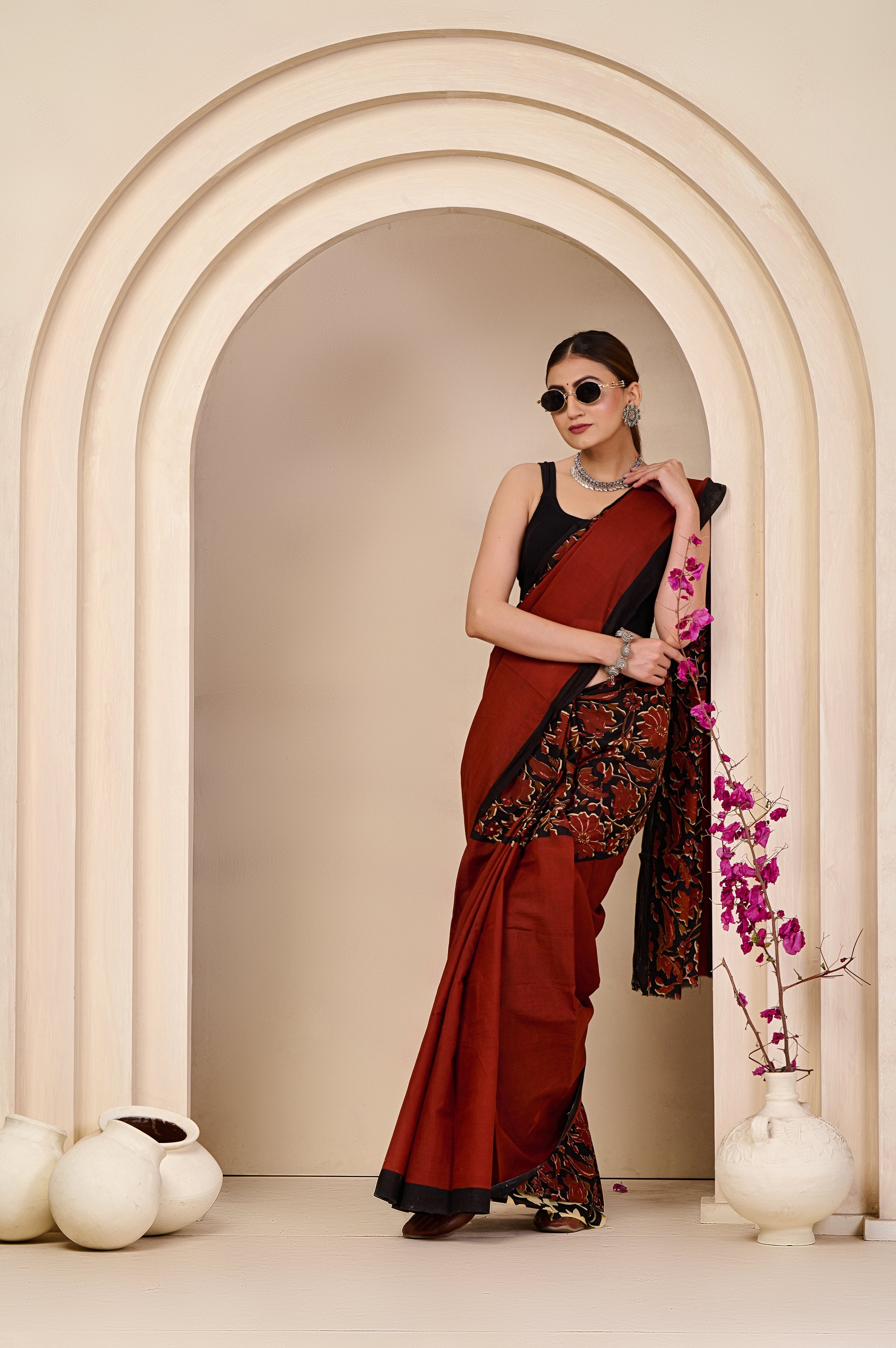 Elegant Rust and Black Floral Print Saree with Blouse Piece view 3