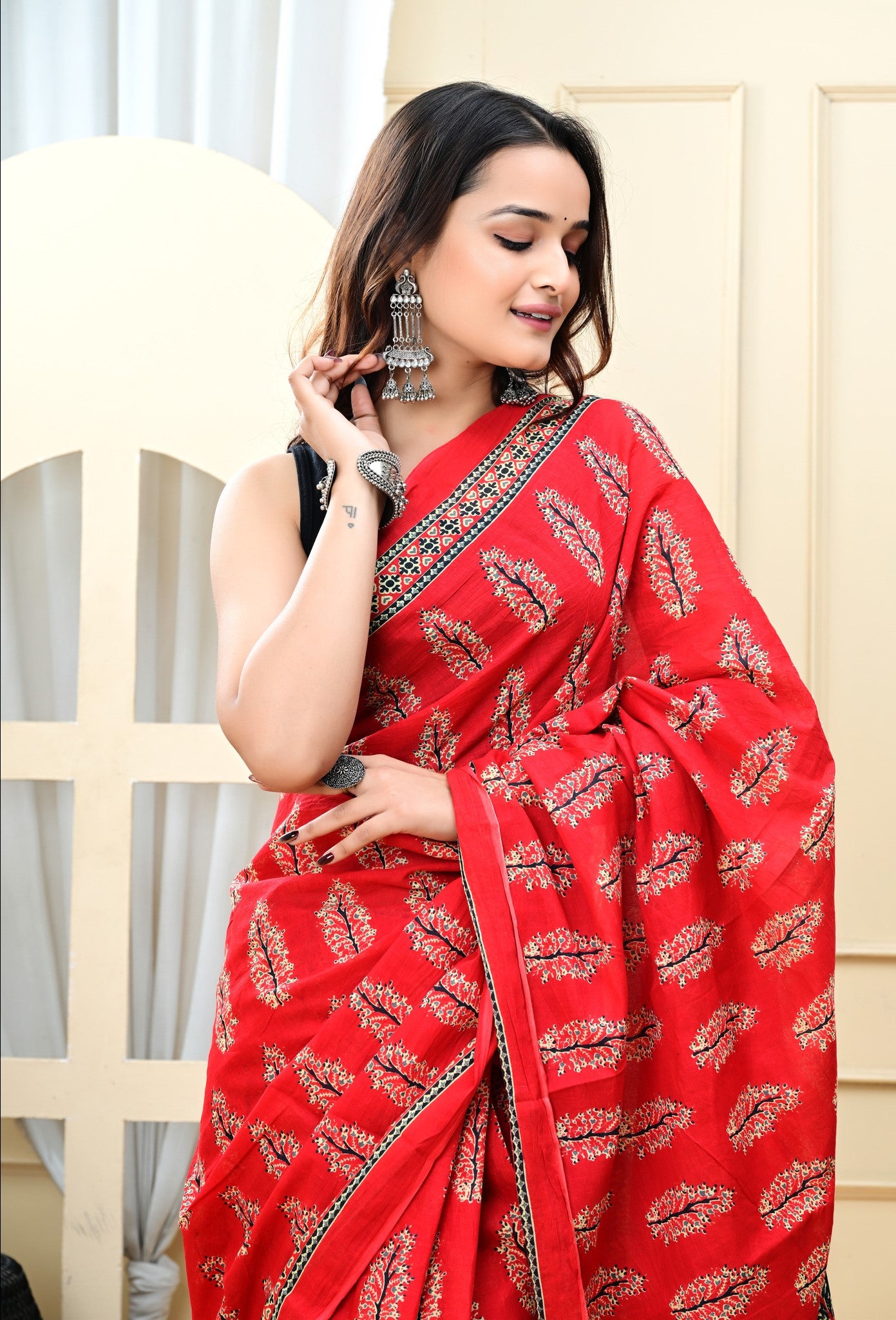 Red Printed Saree with Black and Grey Border view 2