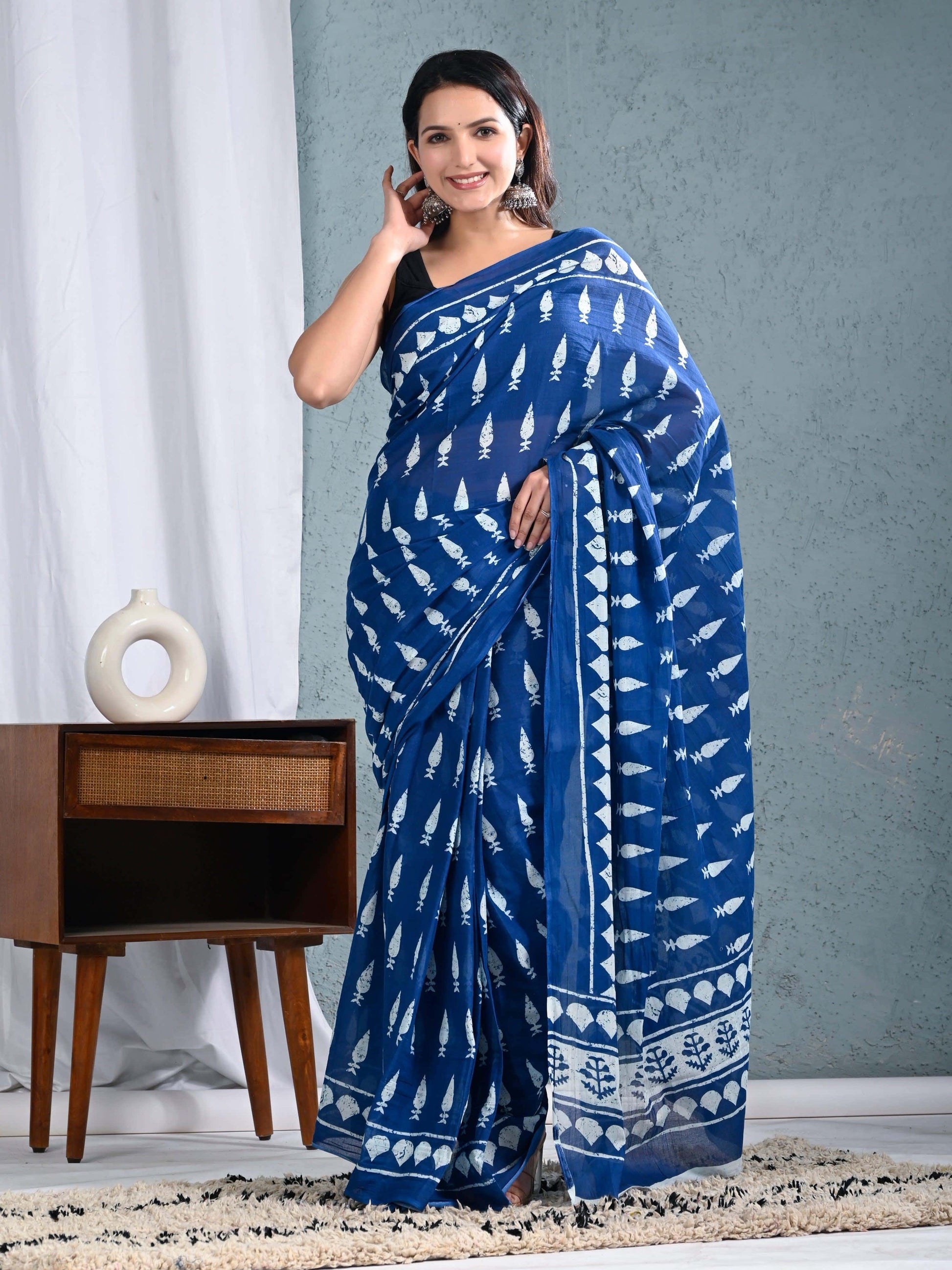 Blue Printed Cotton Saree for Women view 3