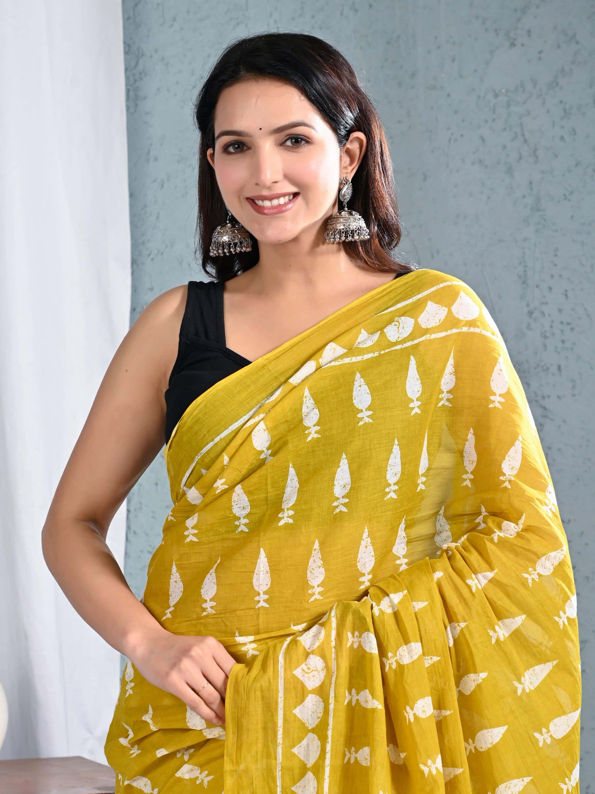 Yellow Printed Women's Saree view 5