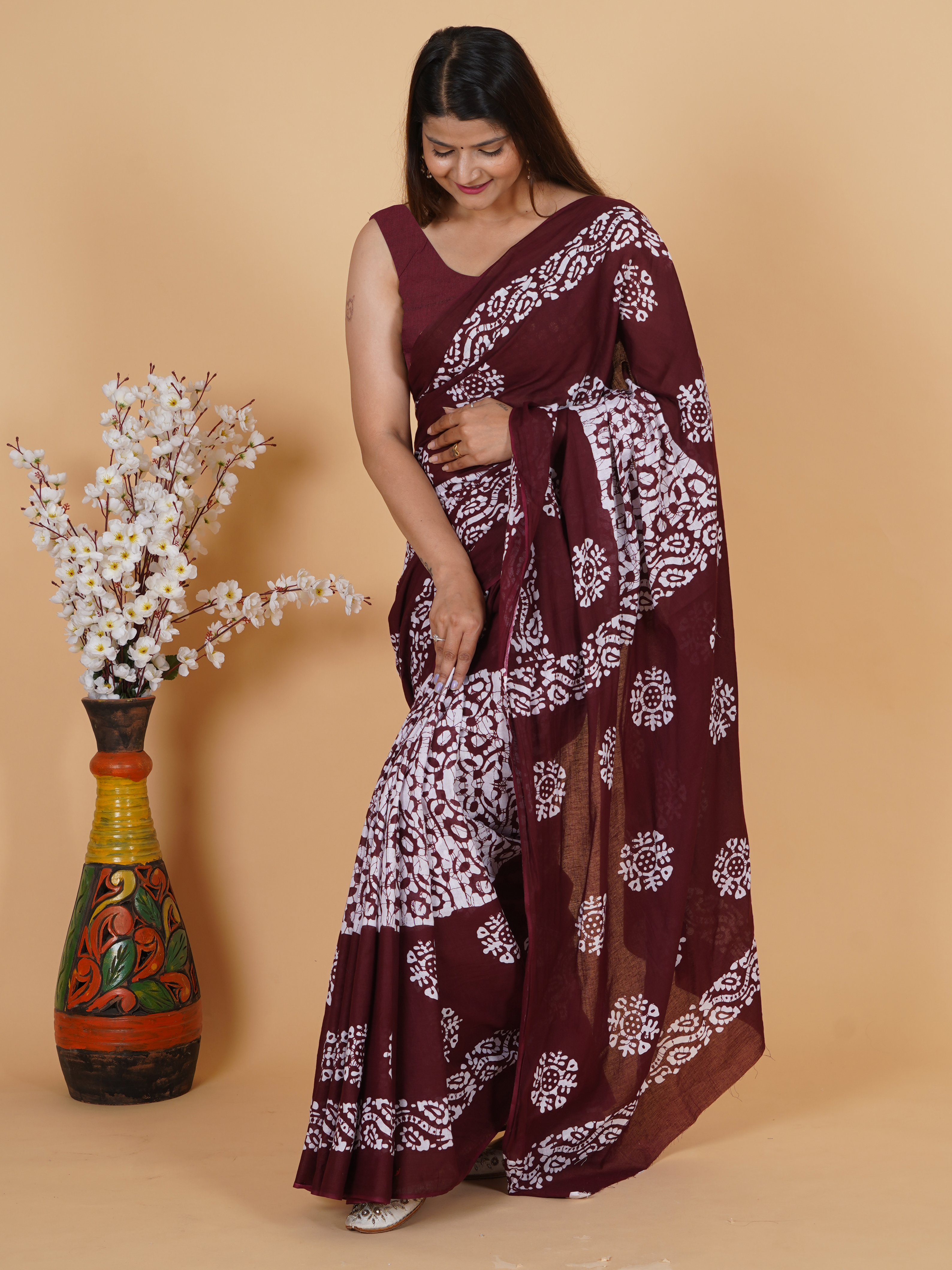 Elegant Maroon Printed Saree for Women view 4