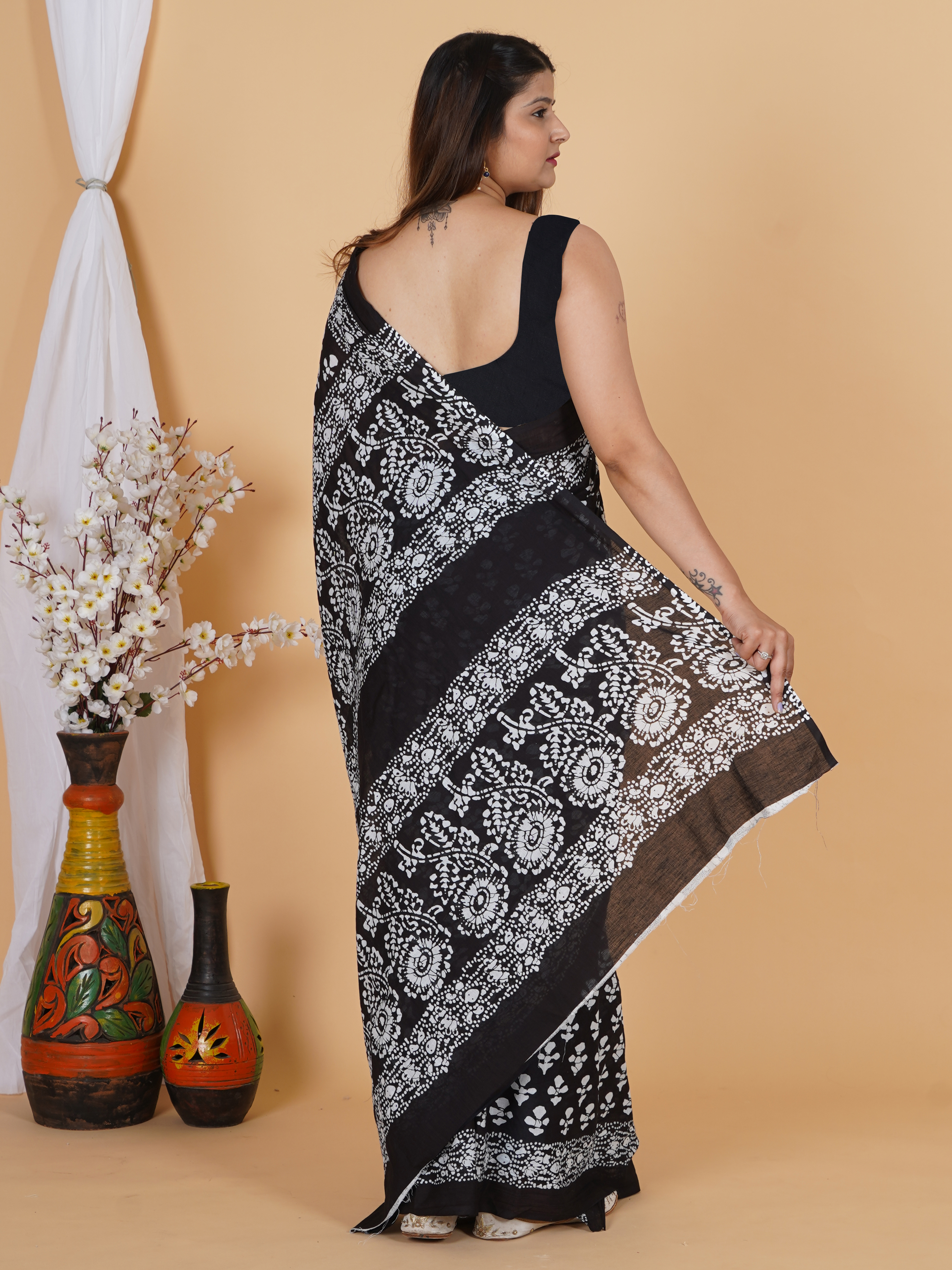 Elegant Printed Black Cotton Saree - SoftSpun Fabrics view 2