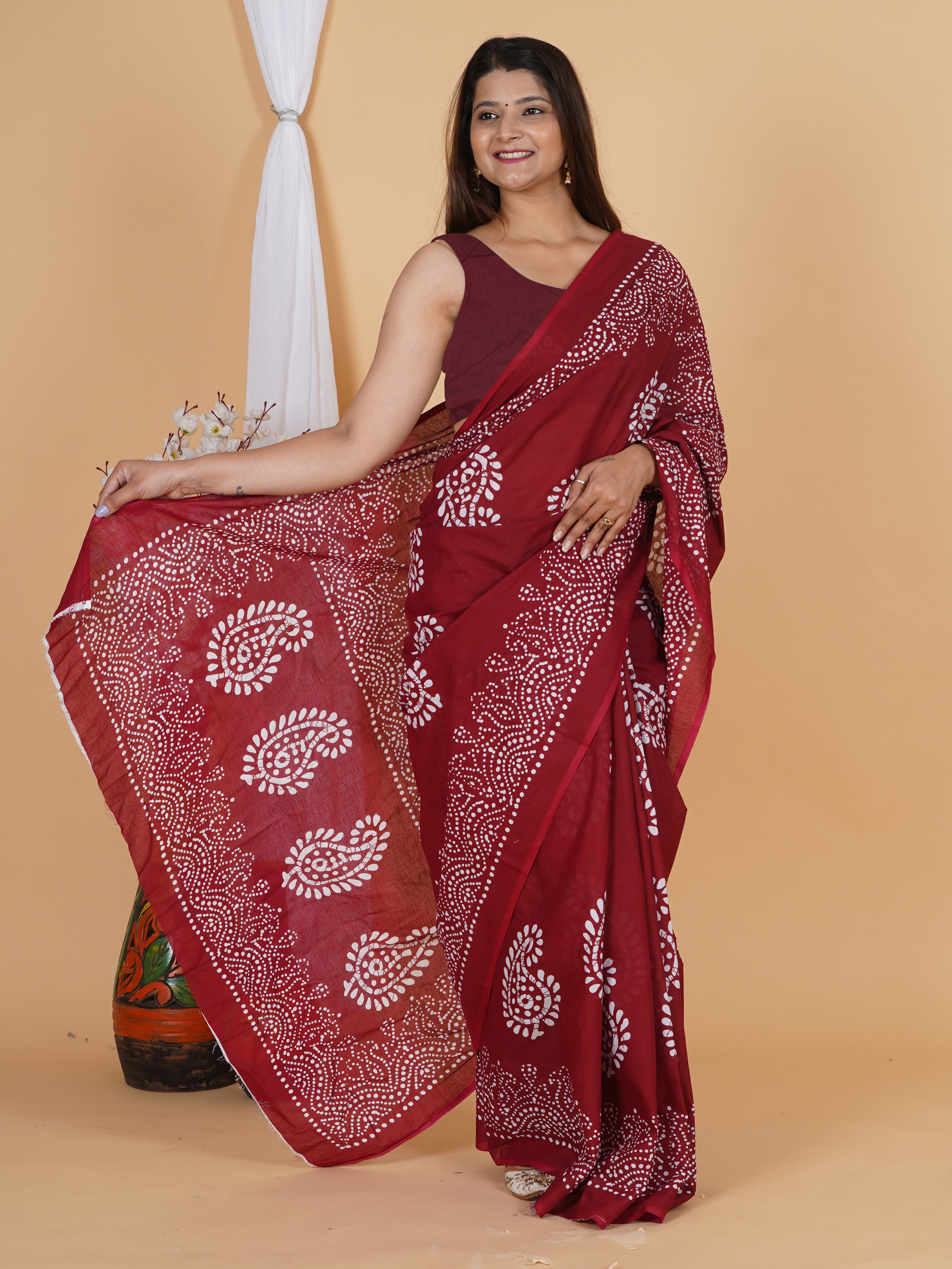 Maroon Pure Cotton Printed Saree view 3
