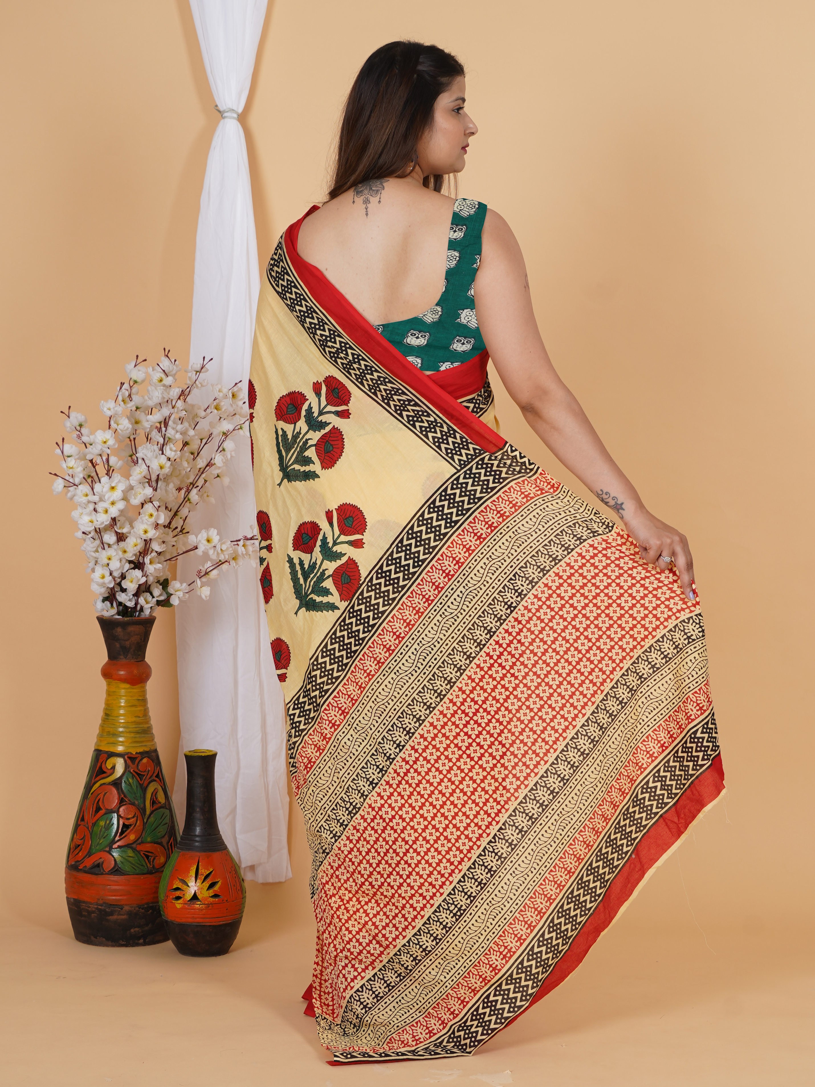 Printed Cotton Saree Mustad With Blouse Piece view 2