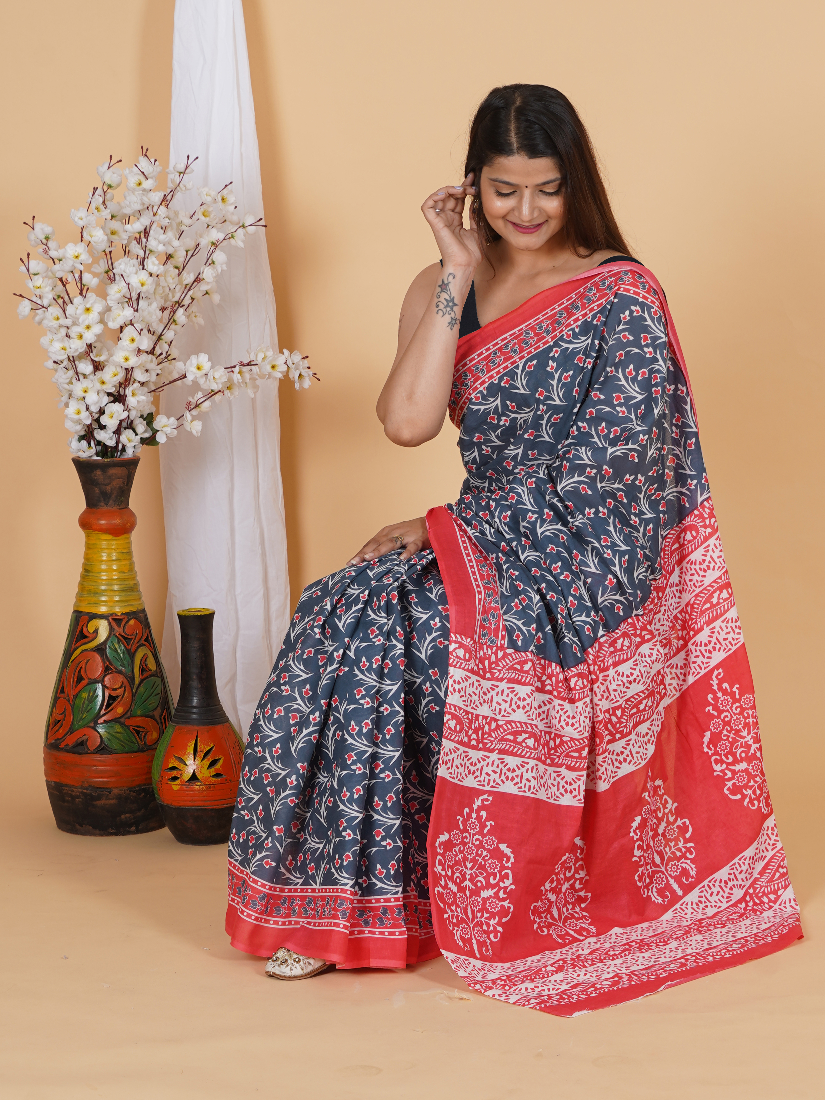 Grey Floral Cotton Saree with Red Border | SoftSpun Fabrics view 6