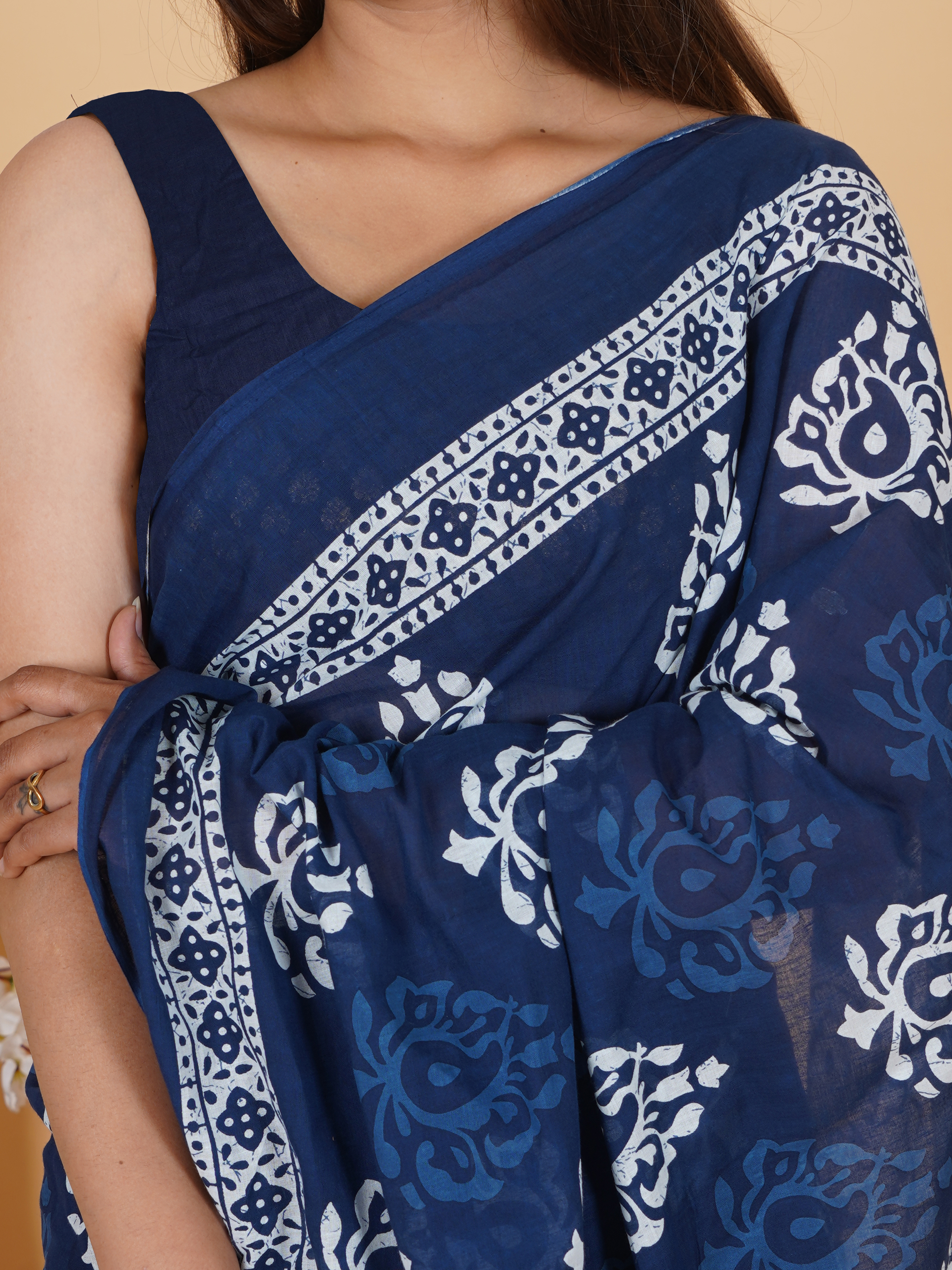 Beautiful Navy Blue Cotton Printed Saree view 5