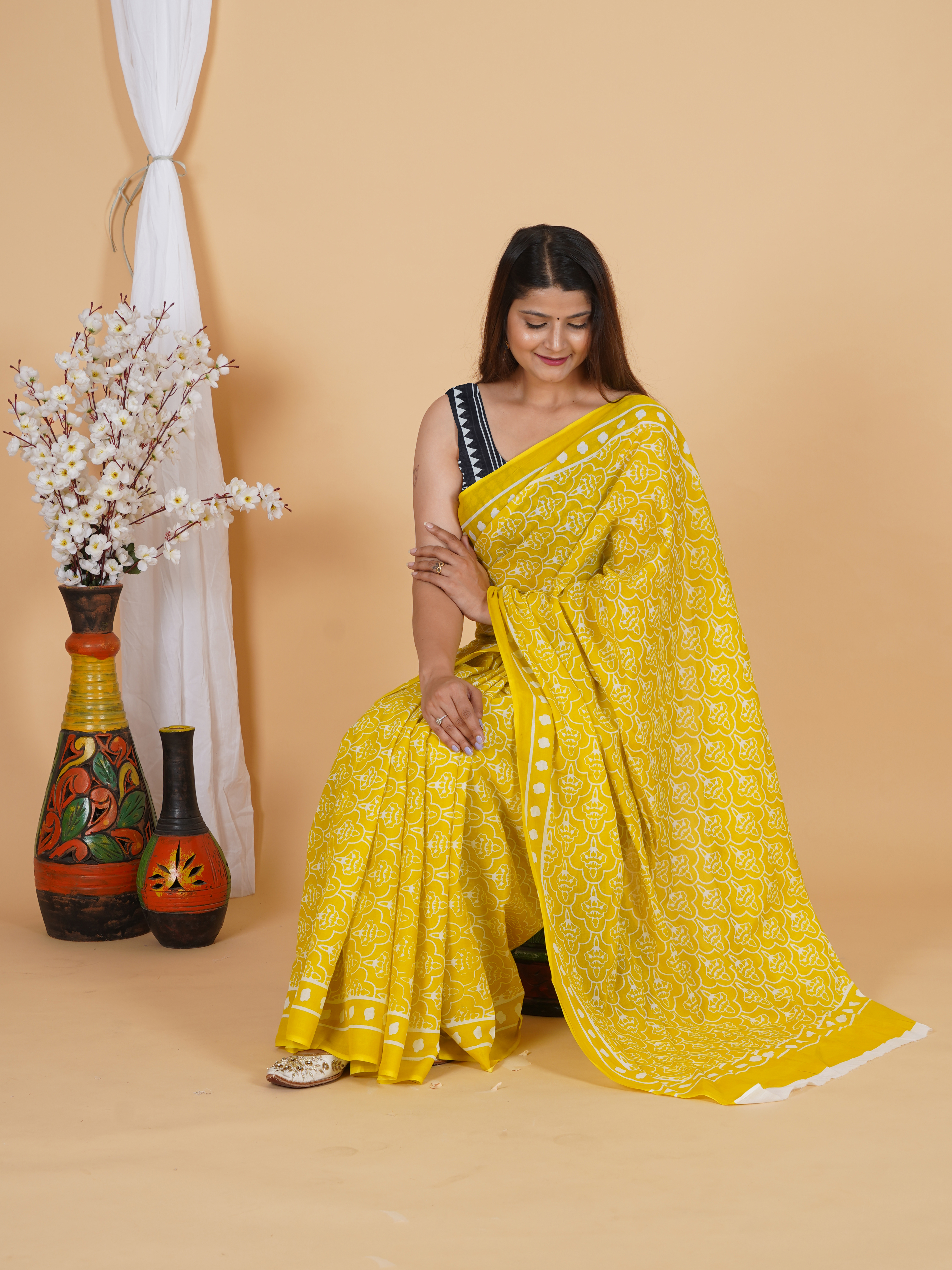 Elegant Yellow Printed Cotton Saree for Women view 5
