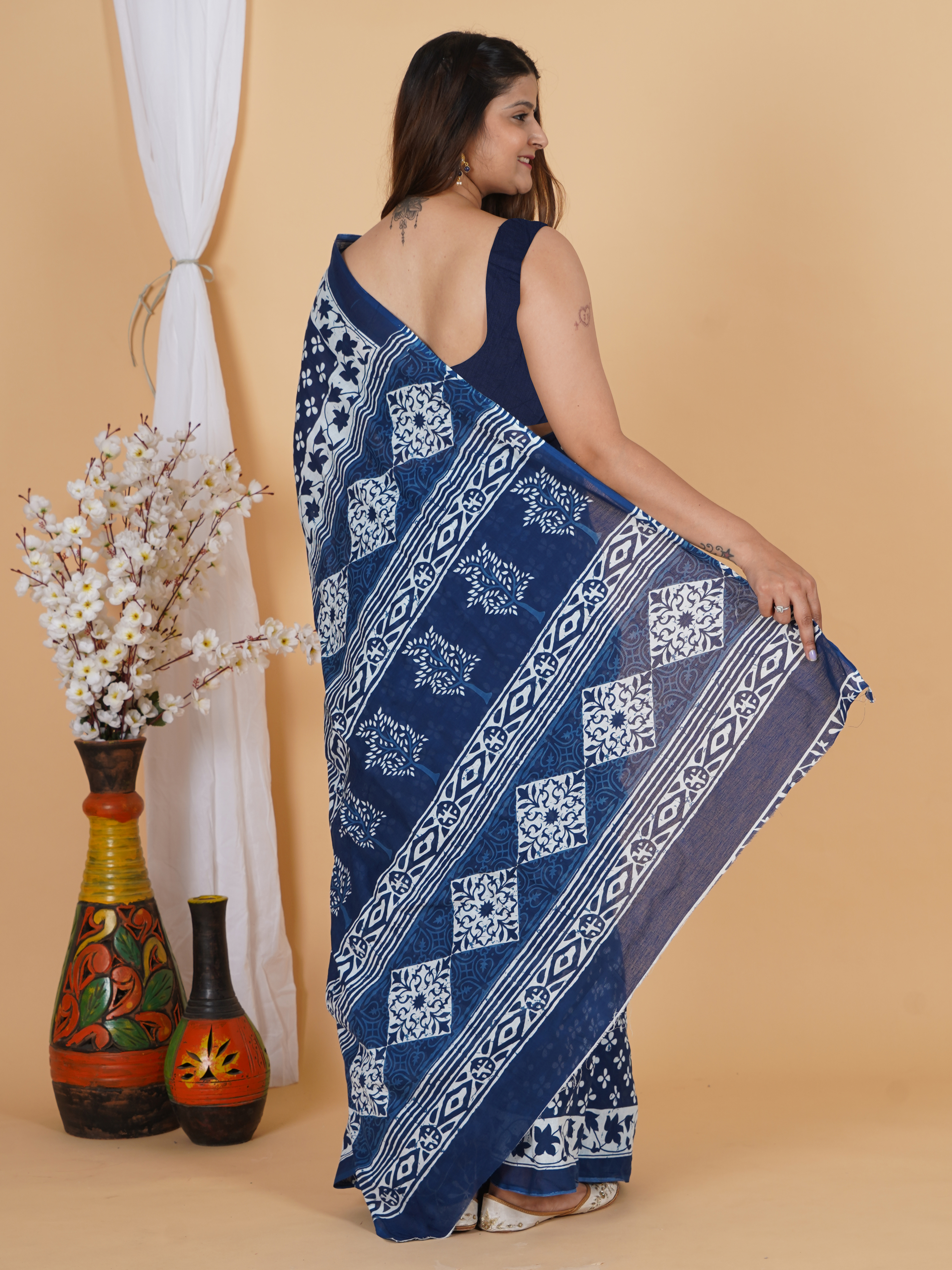 Blue Floral Cotton Saree - Lightweight Daily Wear view 2