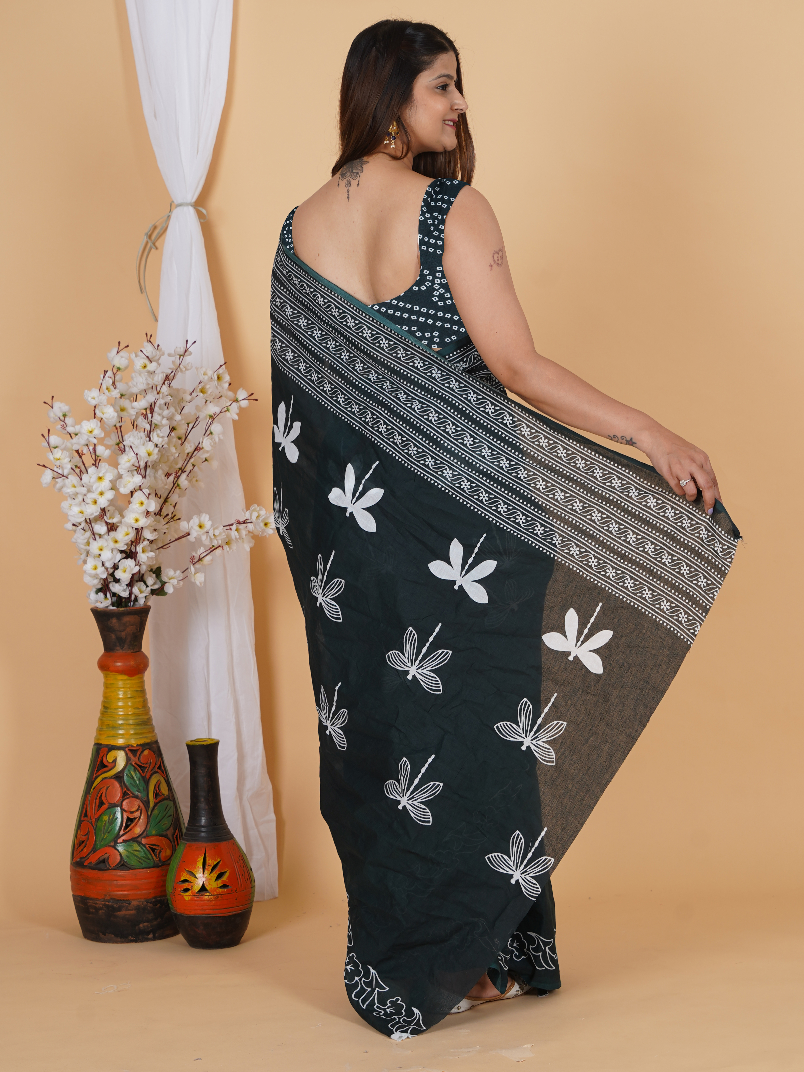 Elegant Black Printed Cotton Saree - SoftSpun Fabrics view 2