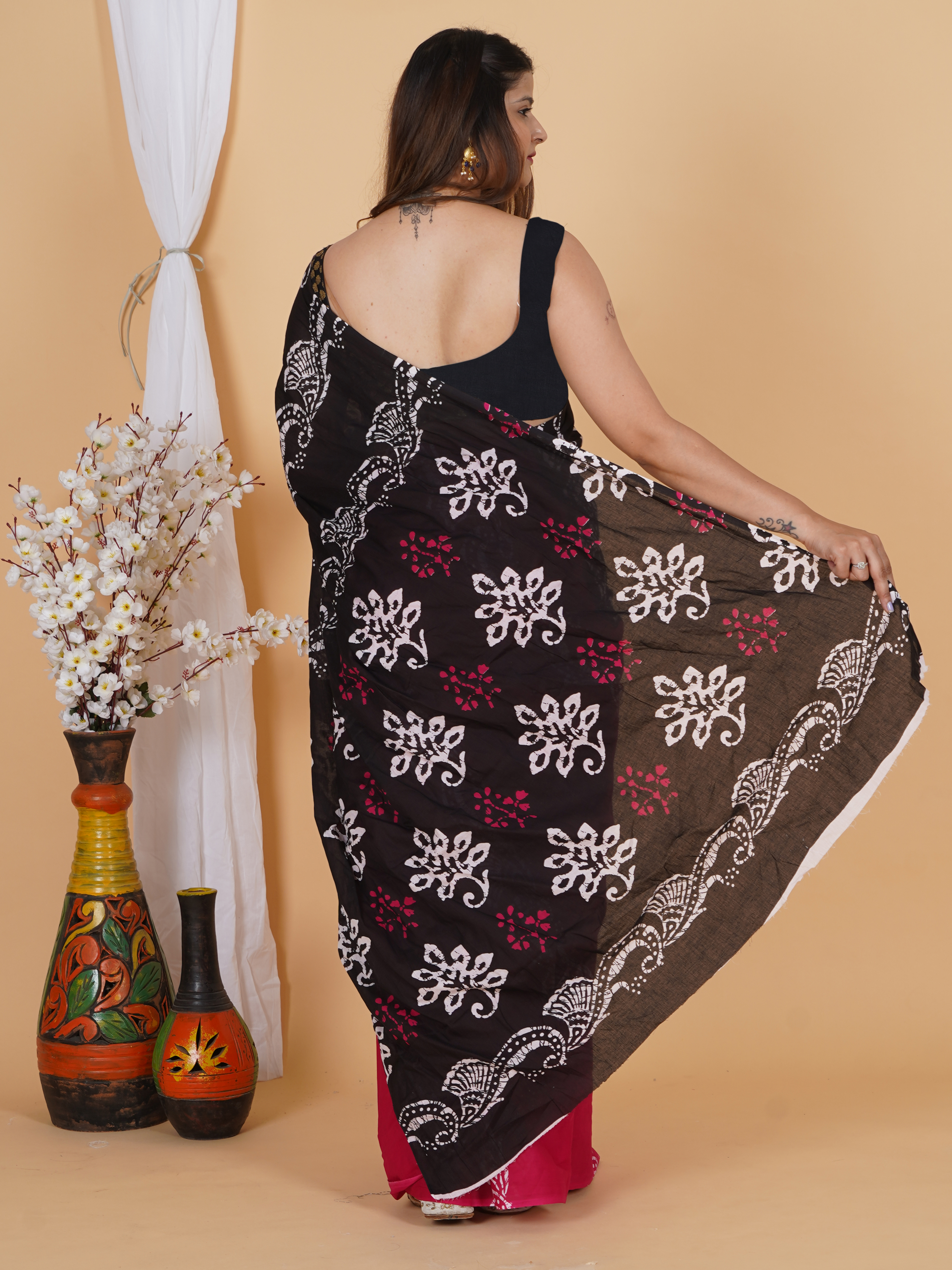 Elegant Black & Red Printed Cotton Saree for Women view 2