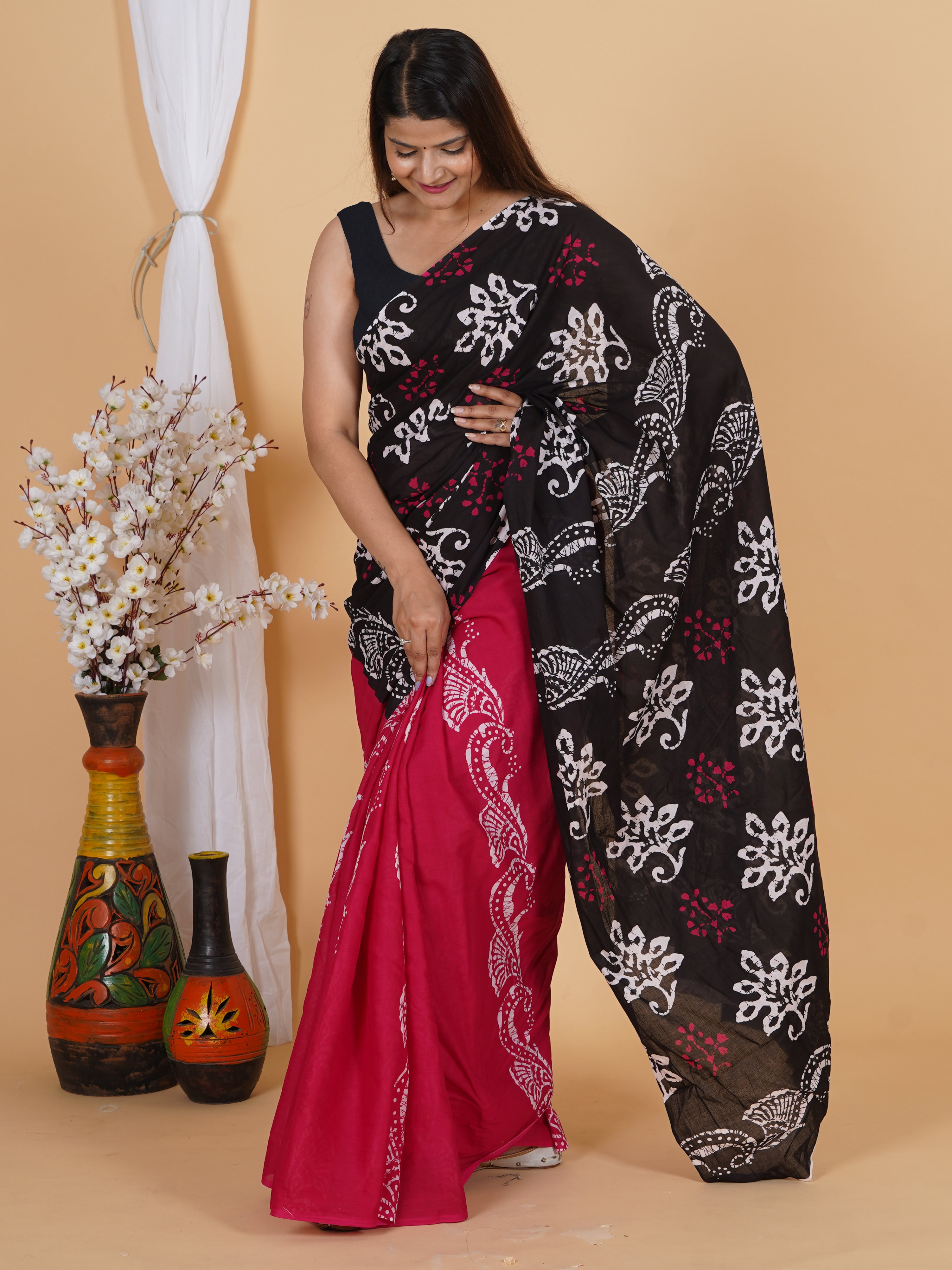 Elegant Black & Red Printed Cotton Saree for Women view 4