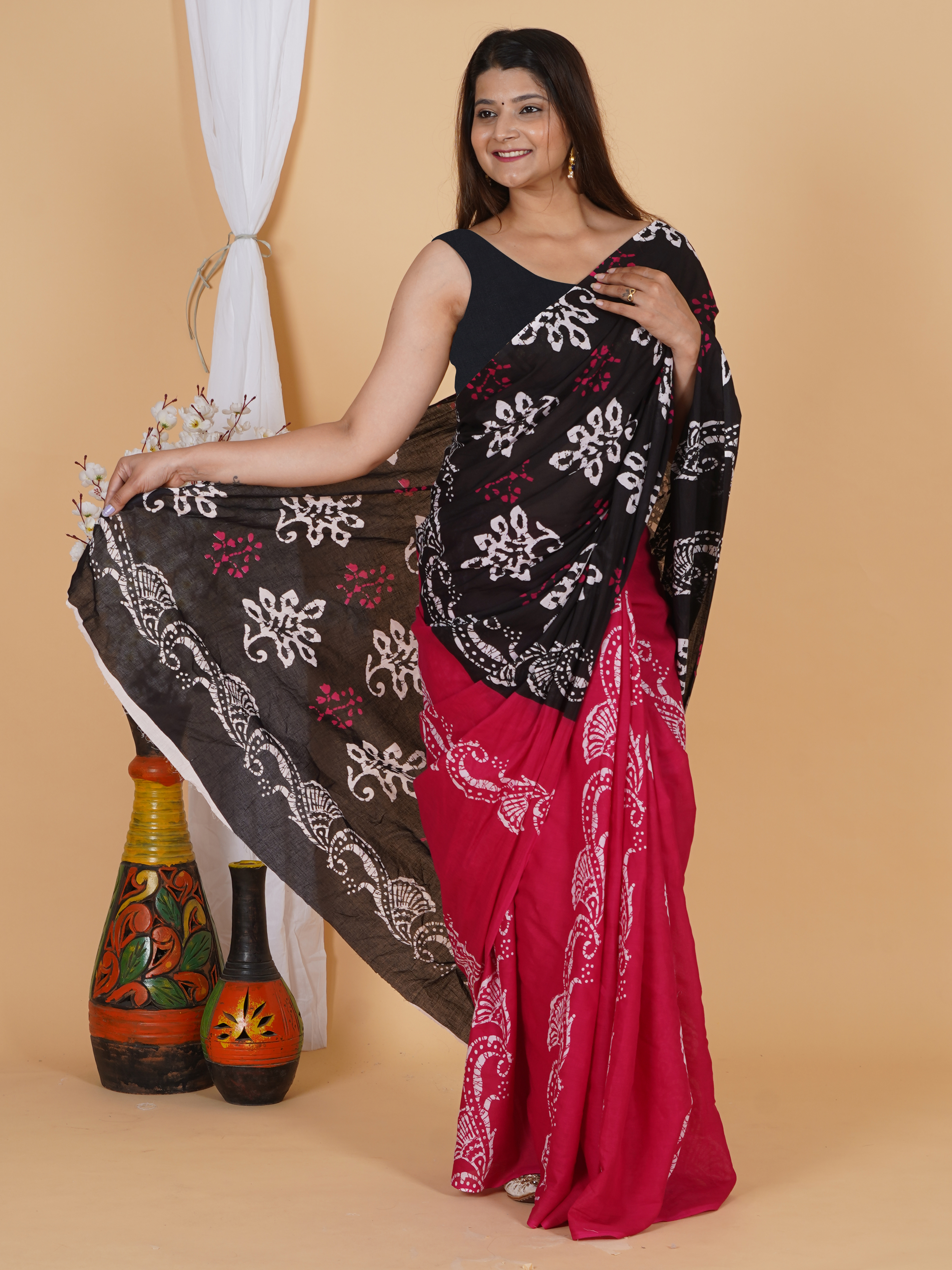 Elegant Black & Red Printed Cotton Saree for Women view 5