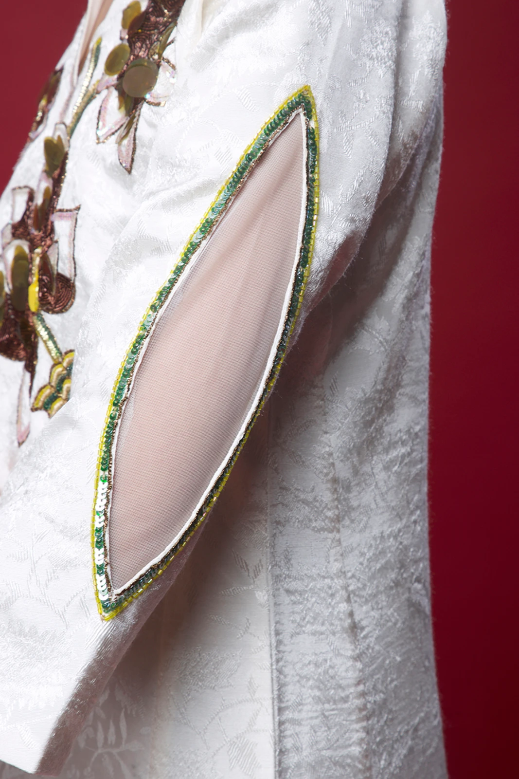 Women's White Floral Embellished Straight Kurta view 5