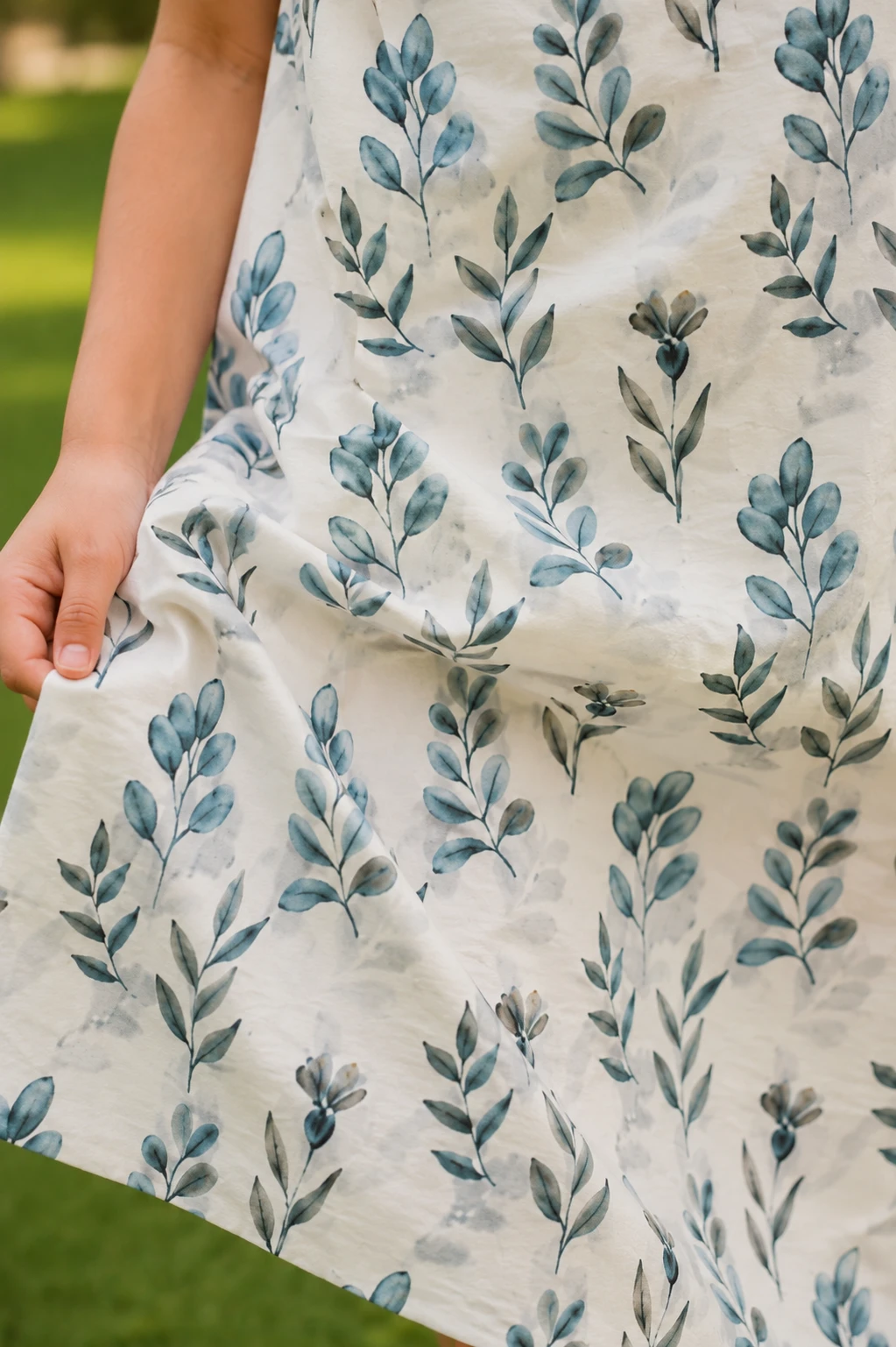 Girls Sleeveless Floral Print A-Line Dress view 6