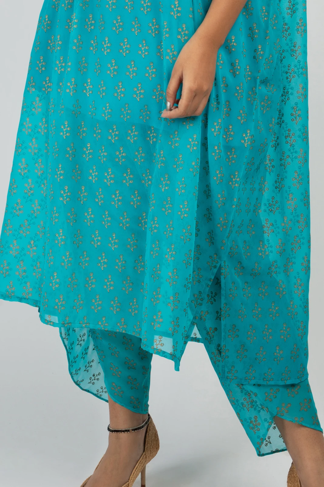 Women’s Turquoise Printed kaftan Kurta with tulip Pants Set view 5