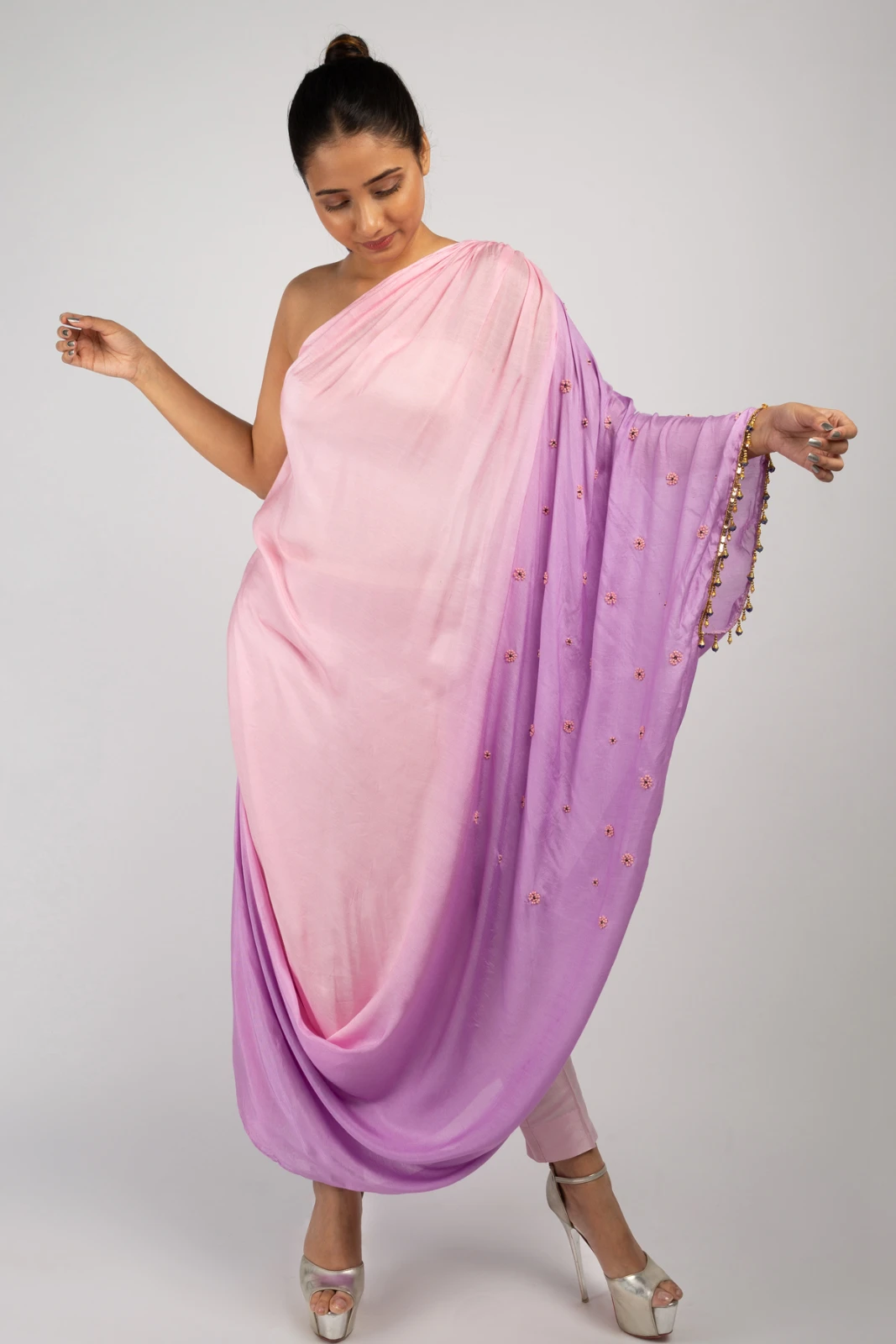 Women’s Pink Ombre Draped Saree view 2