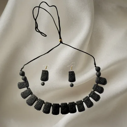 handmade terracotta jewellery set view 2
